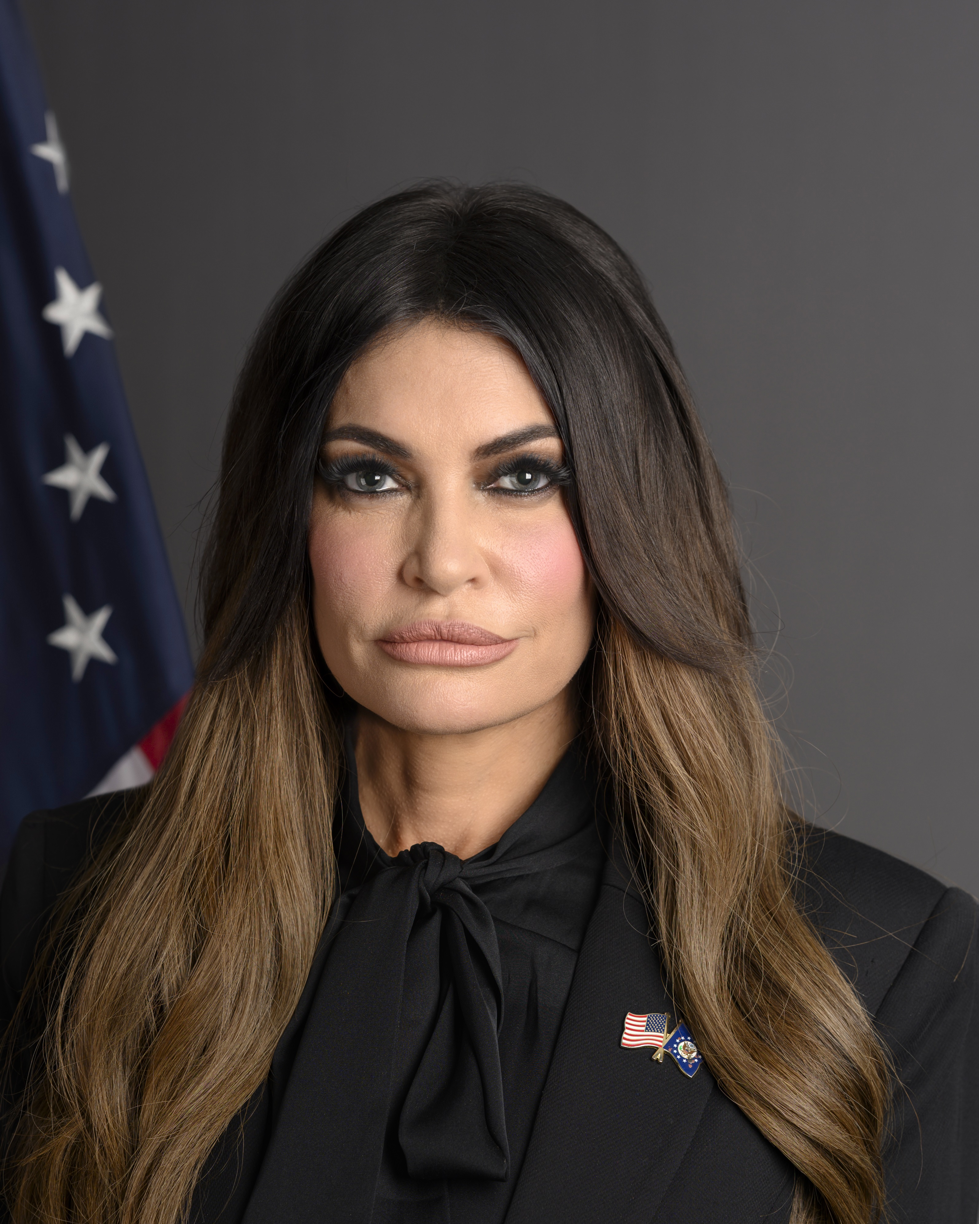 Official portrait of Kimberly Guilfoyle as U.S. ambassador to Greece